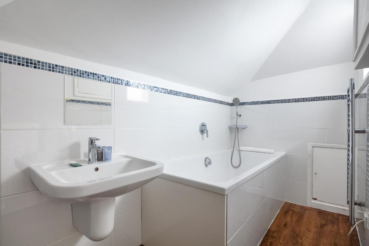 Castle Properties: The Duchess, 3 Bed Family Cottage Windsor Eksteriør bilde