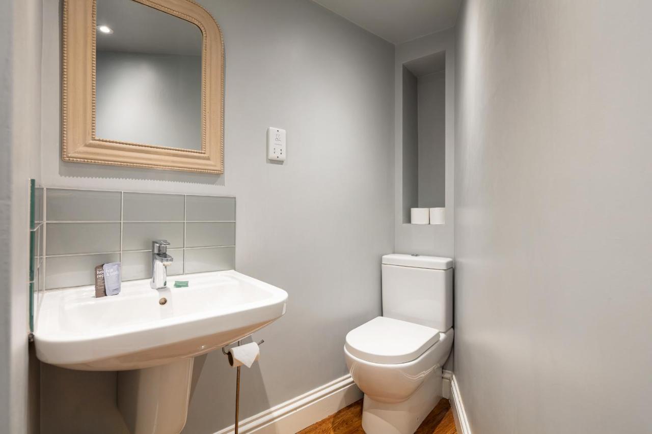Castle Properties: The Duchess, 3 Bed Family Cottage Windsor Eksteriør bilde